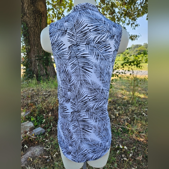 WHBM Palm Wrap Top - Picture 5 of 10